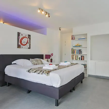 Appartement Modern Studio With Terrace Nearby The At Knokke-heist!
