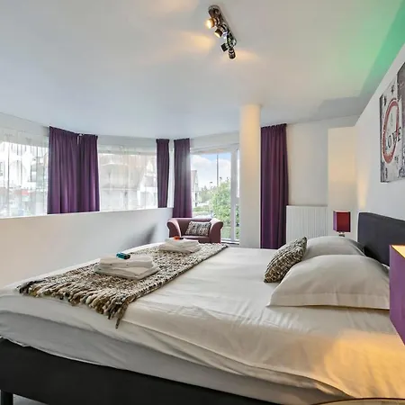 Modern Studio With Terrace Nearby The At Knokke-heist! Knokke-Heist